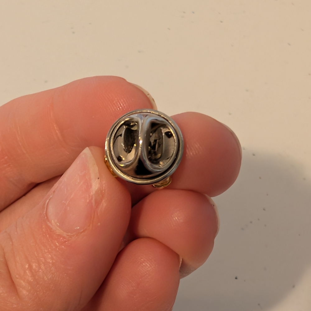 Vintage Bee Pin - Picture 2 of 4